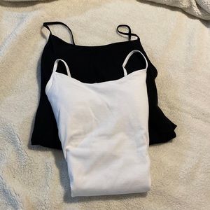 VGUC  No Boundaries black and white tank tops size medium